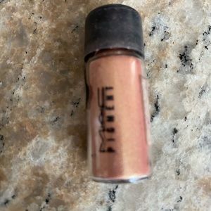 🔆 Mac eyeshadow singles bundle & save
